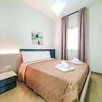 Mareluce By Interhome バレストラーテ