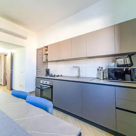 Mareluce By Interhome